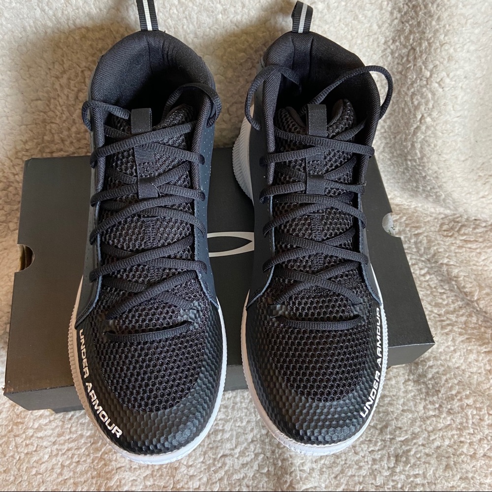 Men’s 9.5 NIB Under Armour Jet Basketball Shoe - Picture 5 of 8